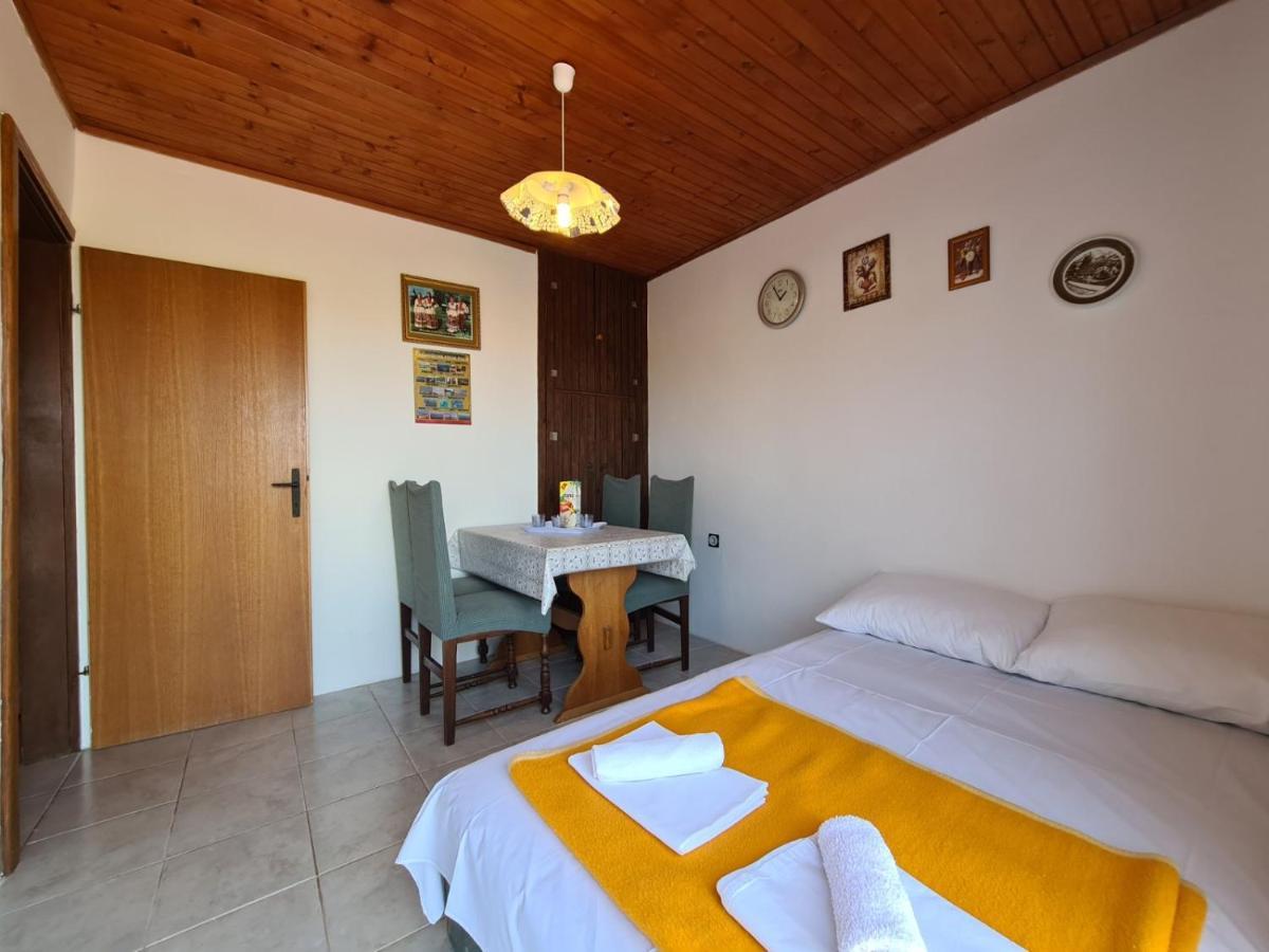 Apartments Zlatko 1397 Stinjan ภายนอก รูปภาพ