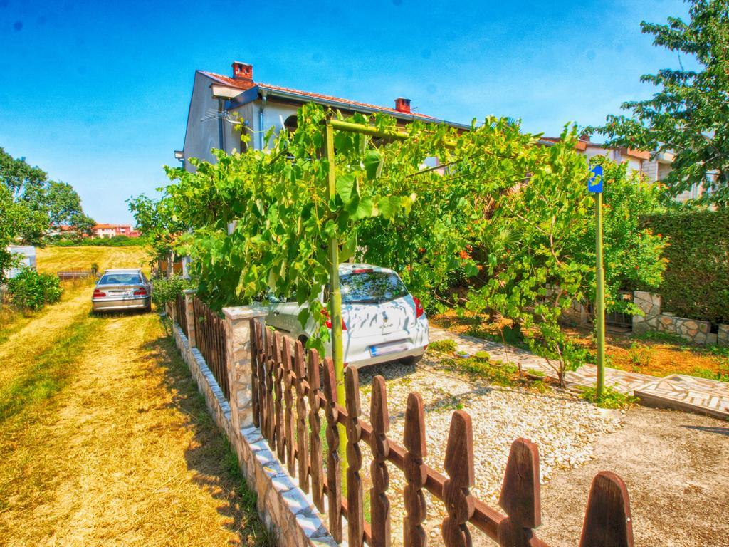 Apartments Zlatko 1397 Stinjan ภายนอก รูปภาพ